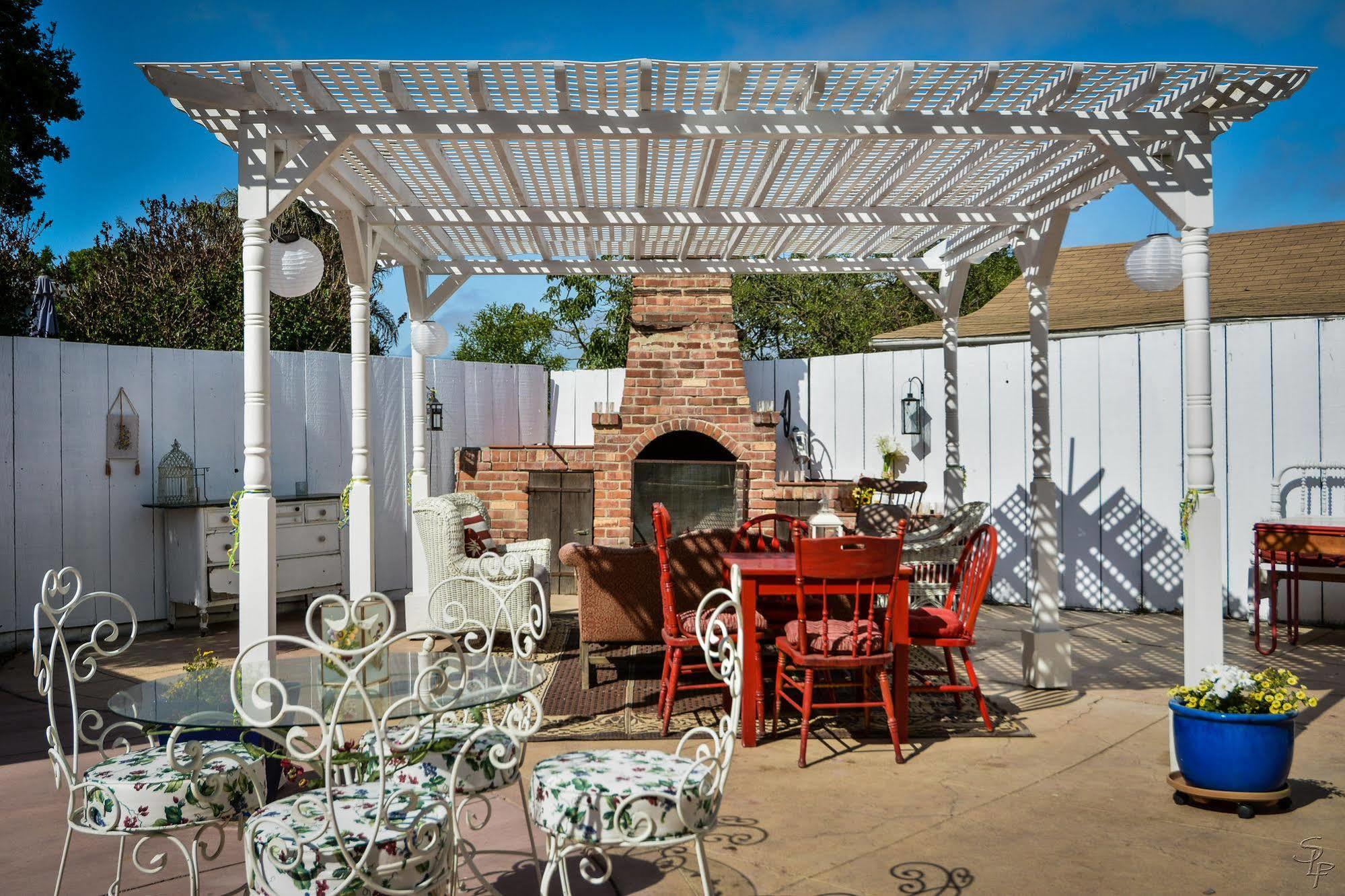 Joshua Inn Bed & Breakfast Hollister Exterior photo